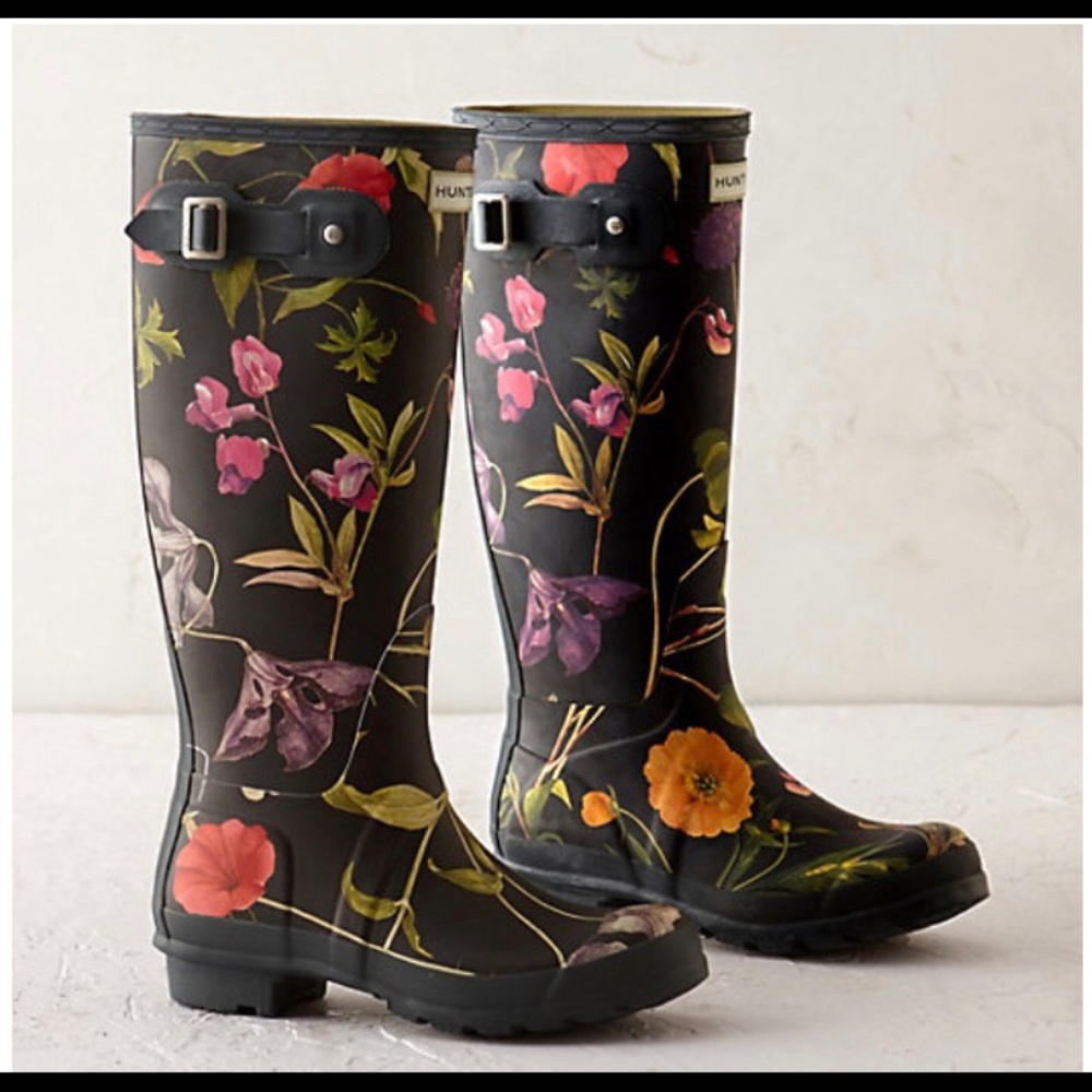 ISO floral hunter boots 🌻